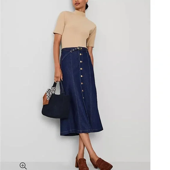 Ann Taylor belted denim skirt in class rinse - Picture 4 of 7